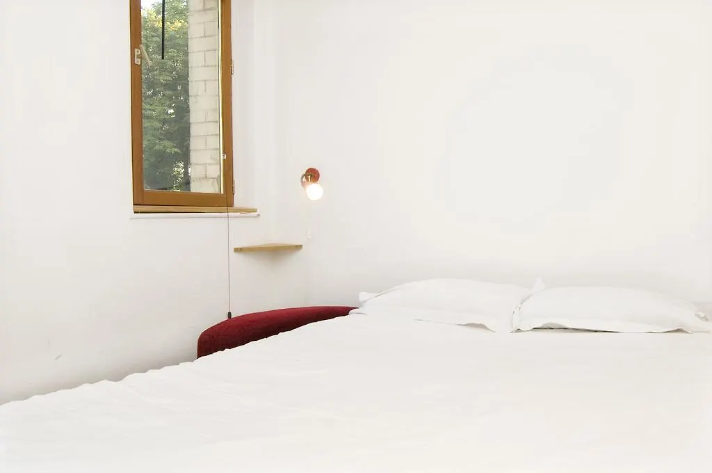 Apart Inn Paris - Menilmontant Pere Lachaise 0*,  France